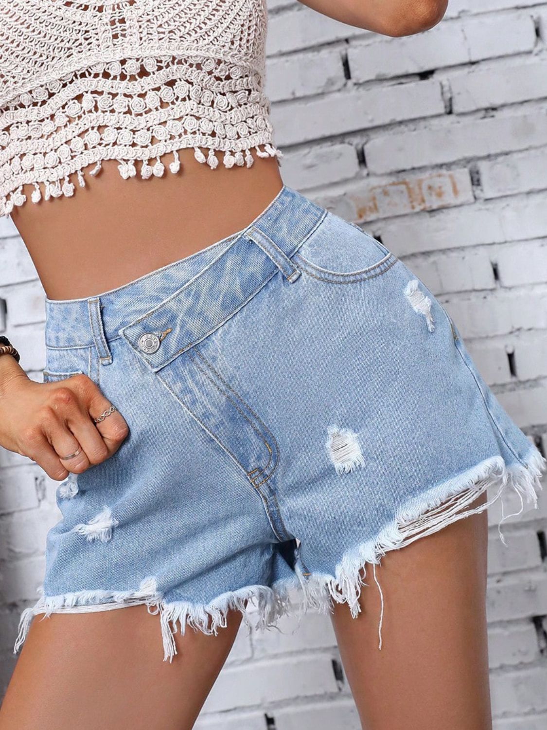 DS Designer 927-6463 Distressed Raw Hem Denim Shorts