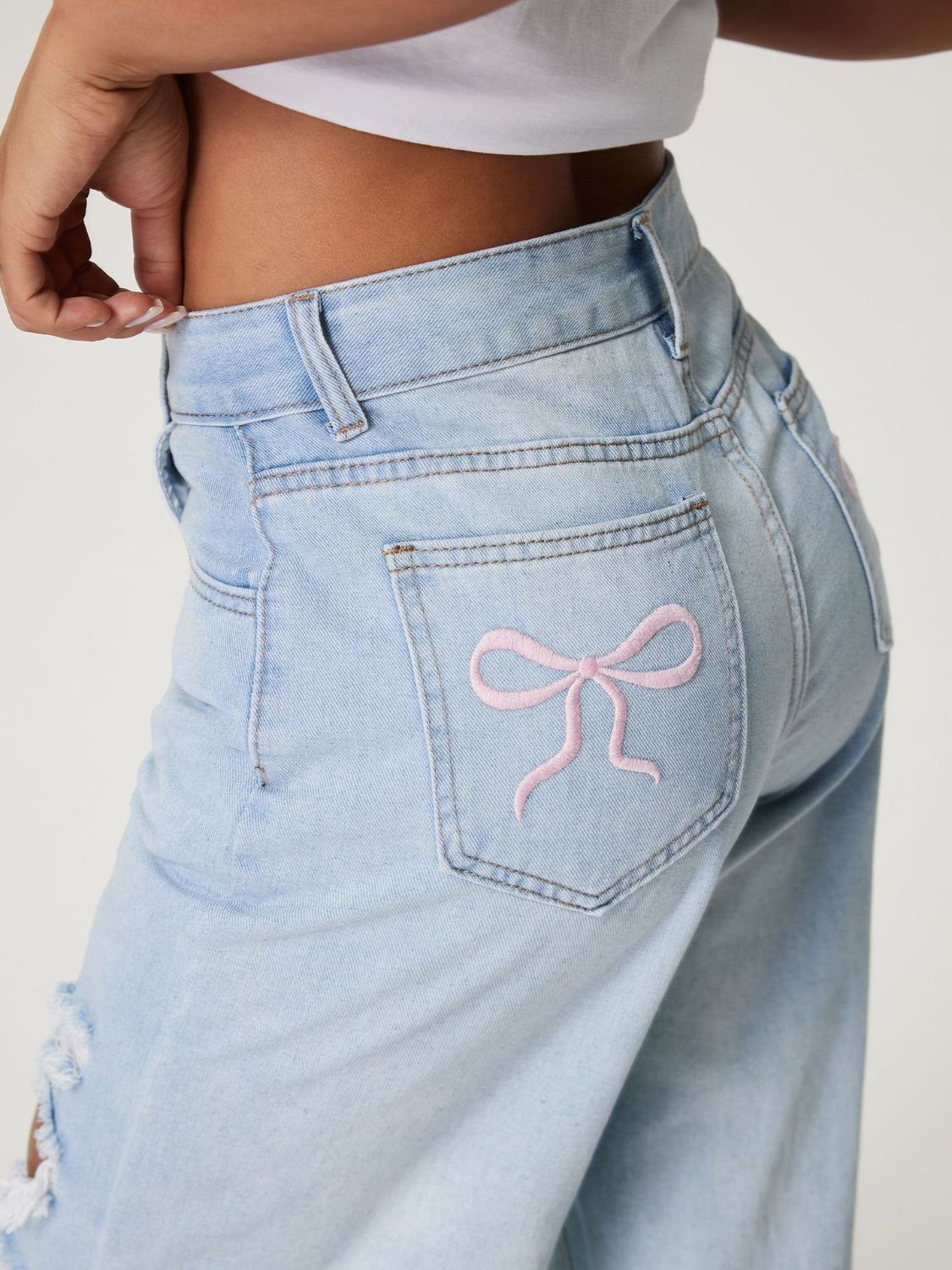 DS Designer 225-4294 Distressed Wide Leg Jeans