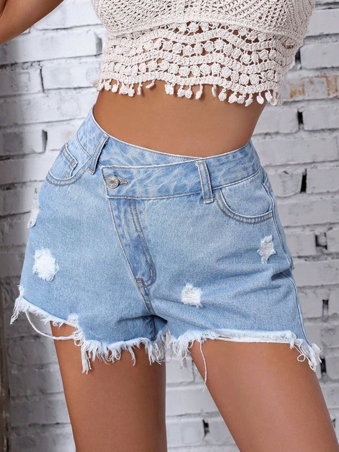 DS Designer 927-6463 Distressed Raw Hem Denim Shorts