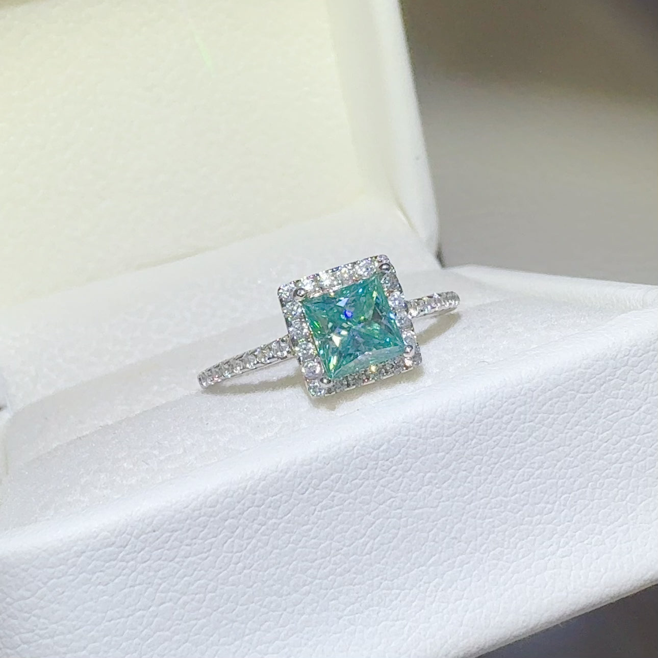DCDI Torsi 2 Carat Moissanite 925S Ring