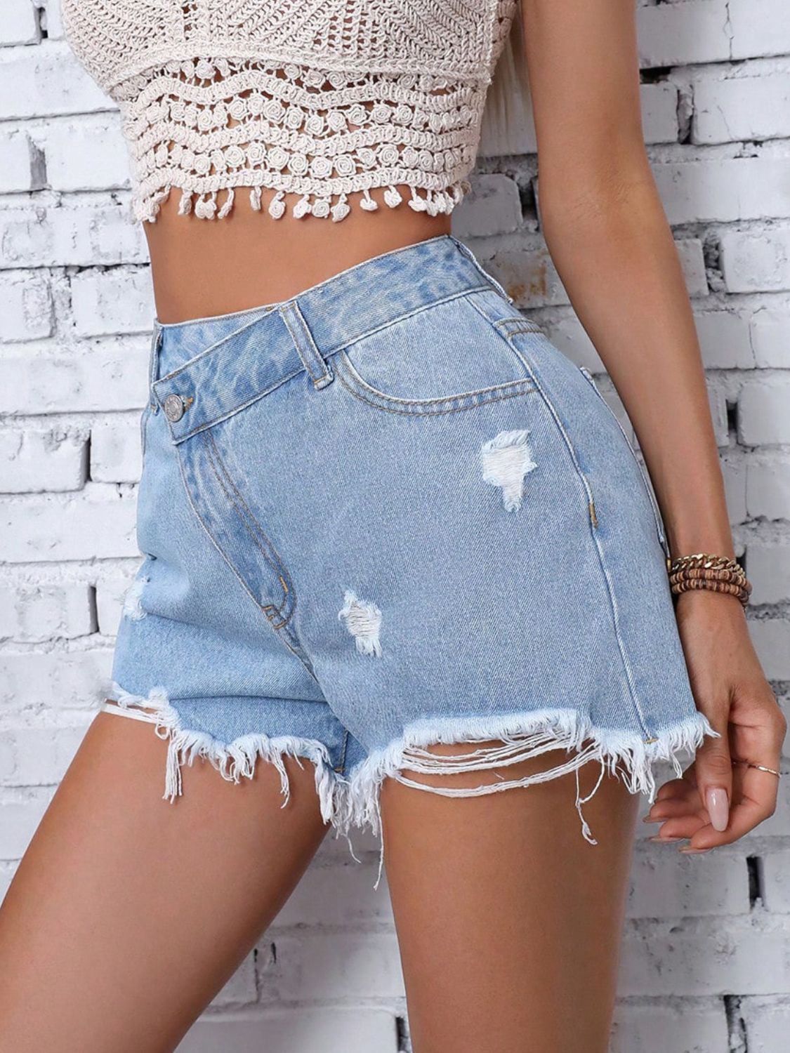 DS Designer 927-6463 Distressed Raw Hem Denim Shorts