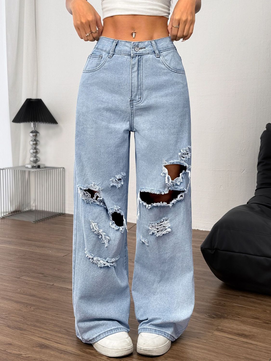 DS Designer 225-4294 Distressed Wide Leg Jeans