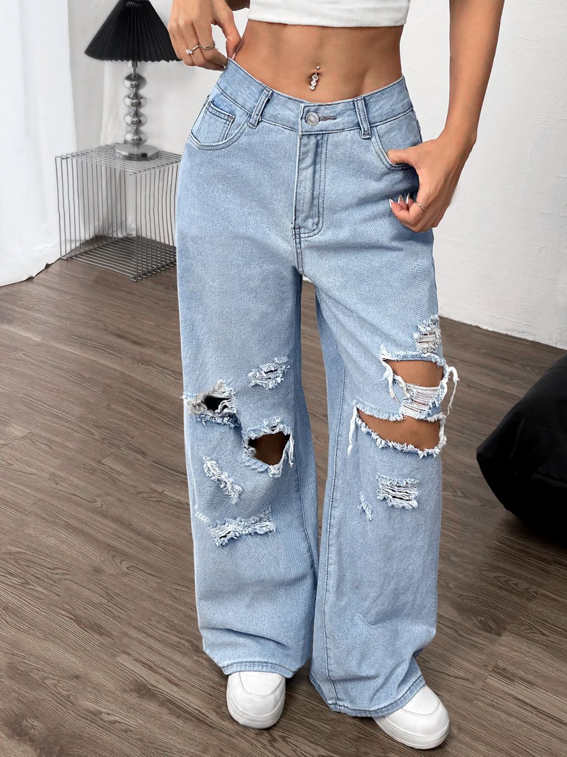 DS Designer 225-4294 Distressed Wide Leg Jeans